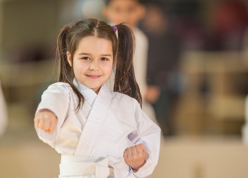 small-kids-easily-do-karate-steps-fit-box-center-sharjah